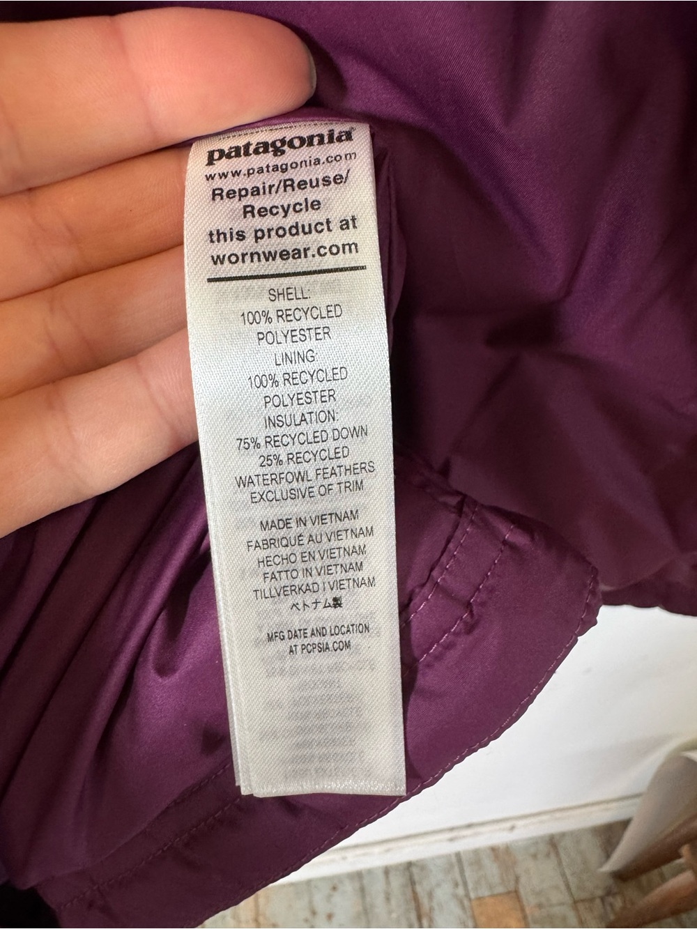 Patagonia Down With It Coat 600 Down Puffer Jacket Hooded Parka Plum Large NWT - Picture 8 of 10